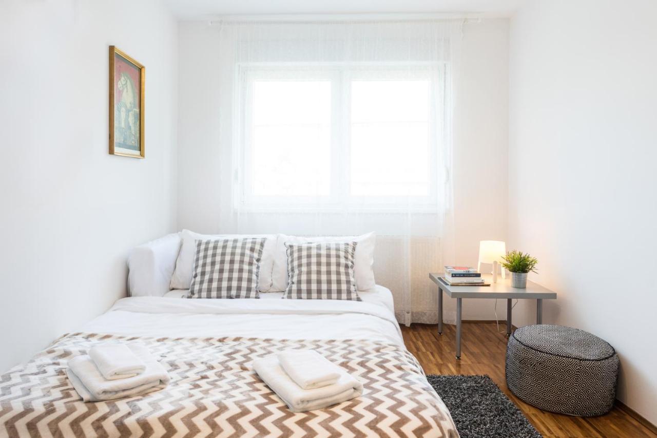 Spacious 2Bdr Apartment - Free Parking 자그레브 외부 사진