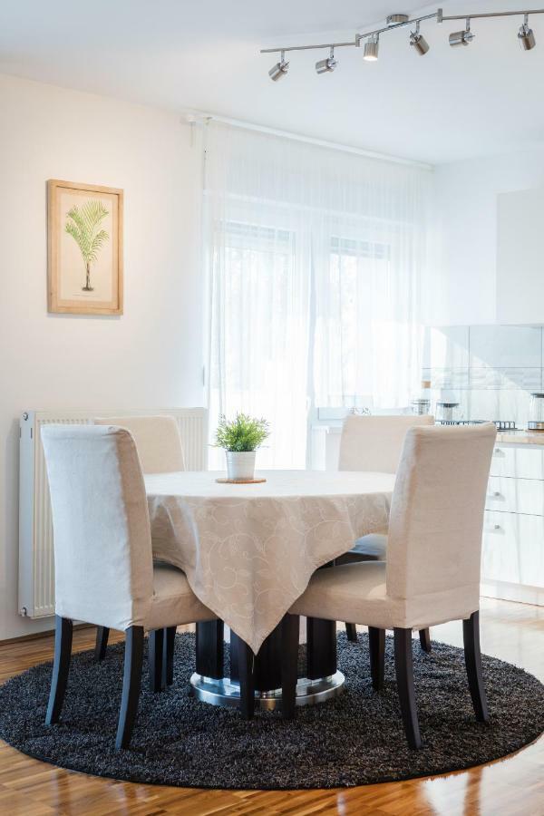Spacious 2Bdr Apartment - Free Parking 자그레브 외부 사진