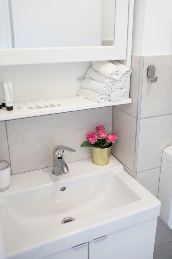Spacious 2Bdr Apartment - Free Parking 자그레브 외부 사진